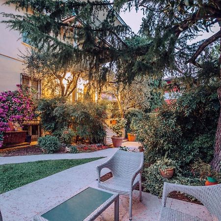 ديسينسانو ديل غاردا Bed&Breakfast Relax In The Lake المظهر الخارجي الصورة